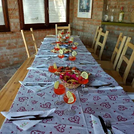 Borgo Della Consolazione Sleeps 8 Villa *