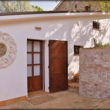 Βίλα Borgo Della Consolazione Sleeps 8 Trecastelli