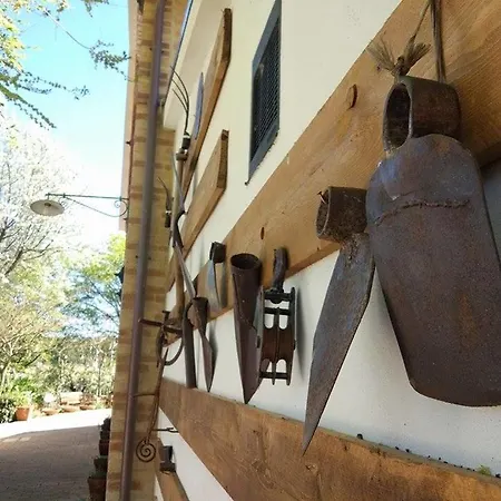 Borgo Della Consolazione Sleeps 8 Trecastelli
